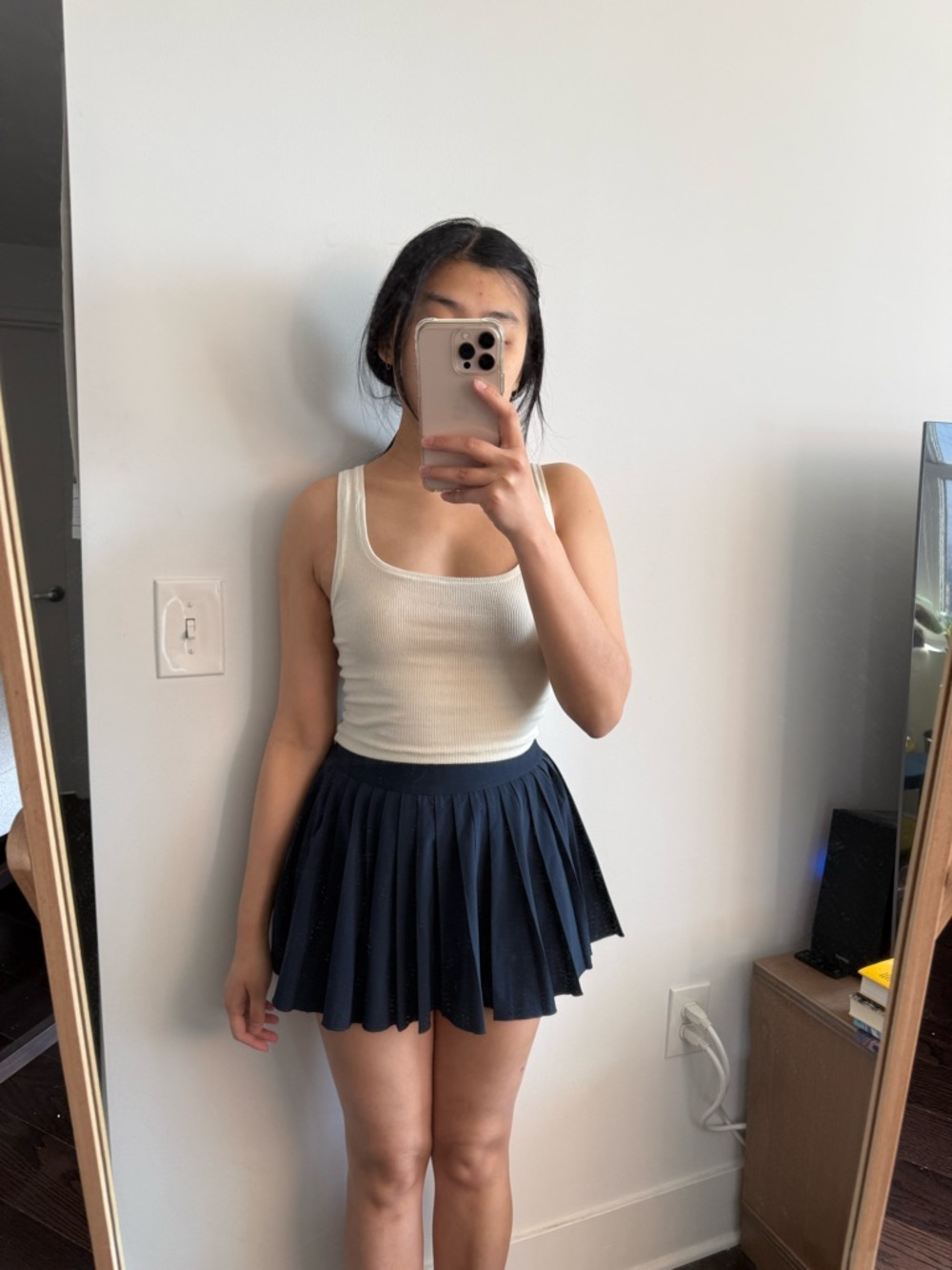 SKIMS Pale Yellow Ribbed Scoop Neck Tank Top - Picture 4 of 4